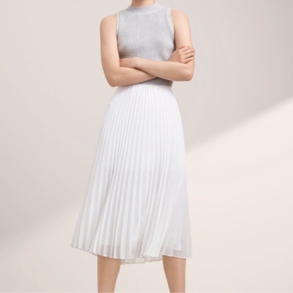 Aritzia Babaton White Jude Midi Pleated Skirt size Small - Picture 2 of 11